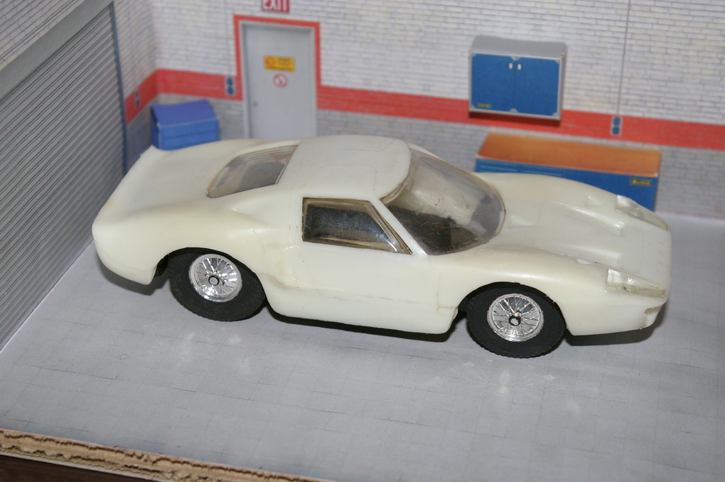 Slotcars66 Ford GT40 1/32nd scale Circuit 24 slot car  